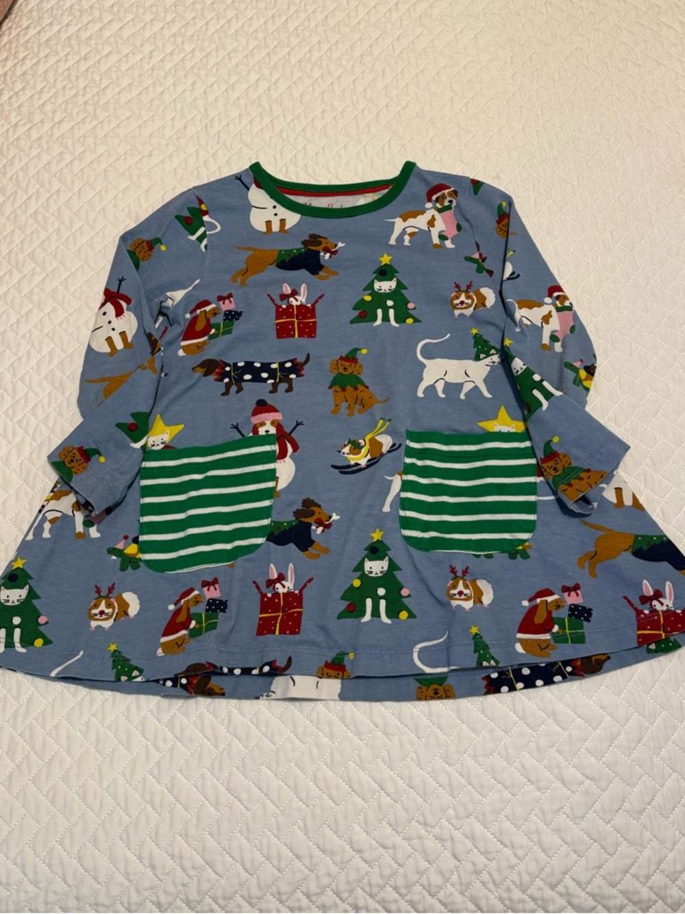 Mini Boden Blue Holiday Long-Sleeve Tee (shress) with Green Stripe Pockets